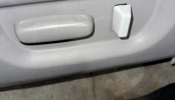 Ручка регулировки наклона сиденья с электроприводом Toyot...