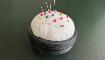 Подушечка для иголок своими руками........ 1