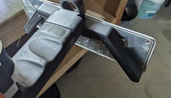 Съемный адаптер номерного знака Yakima FullSwing...... 6