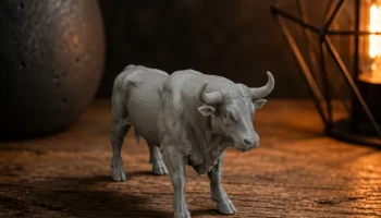 Majestic Bull- реалистичная миниатюра животного............