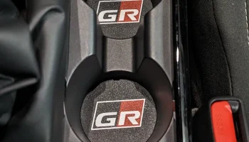 Вставки в подстаканники GR Corolla 2