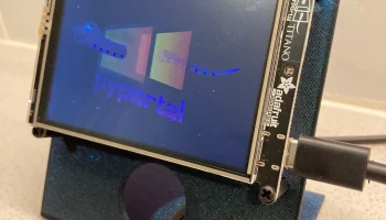 Дисплей Adafruit PyPortal Titano 4