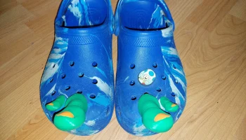 Большой и маленький большой палец Crocs Charms......... 2