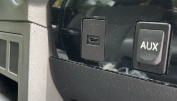 Вставка для аксессуаров Toyota Tundra для расширения USB-...