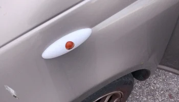 Крышка габаритного фонаря Toyota Yaris Mk1............ 2