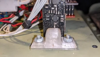 Кронштейн для монтажа на панели Duckie NRF24L01............ 1