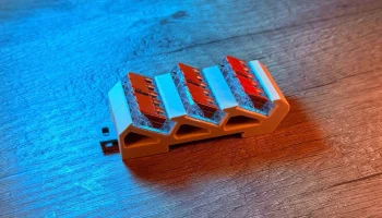 Держатель на DIN-рейку для 3x WAGO 221-415........ 2