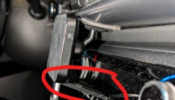 Kia K5 поддерживает автомобильное крепление для телефона ...