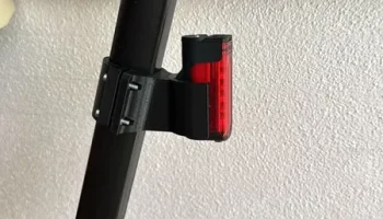 Держатель заднего фонаря Lezyne для подседельного штыря A...