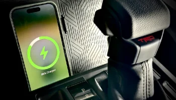 Зарядное устройство для iPhone для Toyota Tacoma (зарядно... 1