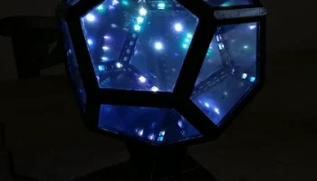 Бесконечный доцекаэдр размером с настольный компьютер....... 5