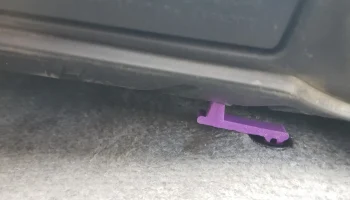 Зажим для напольного покрытия Toyota............ 1