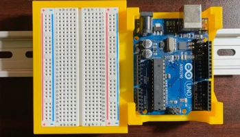 Arduino Uno с креплением прототипа платы на DIN-рейку......