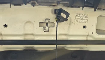 Зажим для троса рычага открывания капота Toyota............ 4