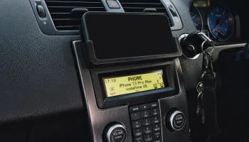 Кастомное крепление для телефона Volvo V50 S40 C30 C70......