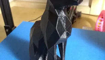 Низкополигональная египетская кошка...