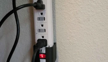 Настенное крепление к удлинителю............