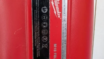 Настенное крепление Milwaukee Blower (M18 FBL)......... 3