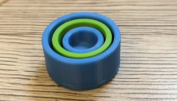 Tic-Tac-Cap: игра в накопление и воровство