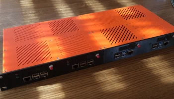 19-дюймовый стоечный корпус для 4 Raspberry Pi и блока питан