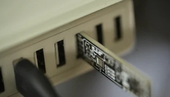 Мини-USB на UART-накопитель 4