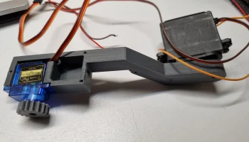 Рычаг приводится в действие MG3550 для кулачка ESP32....... 1