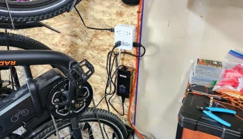 Настенное крепление Rad Power Bikes Power Brick (RadCity ... 3