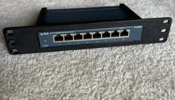 TP-Link TL-SG108/SG608E для монтажа в 10-дюймовую стойку....