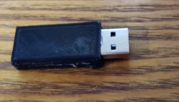 крышка USB-накопителя 2