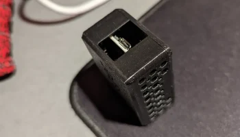 Коробка/футляр ESP32 с рисунком шестиугольников........
