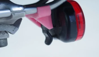 Крепление на седло для фонарей Smart LED/Planet Bike....