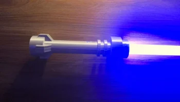 Увеличенная крышка деки светового меча RGB в стиле Lego..... 6