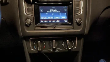 Замена пустой кнопки приборной панели VW Polo 6R/C/идея крепления Magsafe Замена пустой кнопки приборной панели VW Polo 6R/C/идея крепления Magsafe