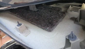 Задний зажим багажника Lexus 1