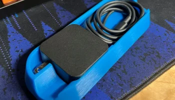Зарядное устройство Steamdeck USB-C со встроенной подставкой 2