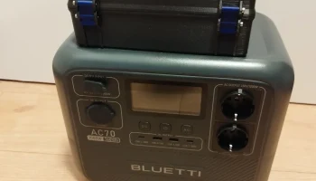 Прочная коробка с логотипом Bluetti 2