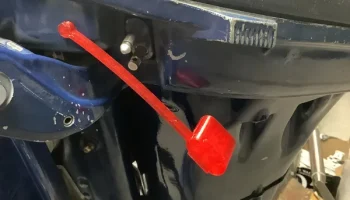 Крышка разъема топливного бака подвесного двигателя Honda...