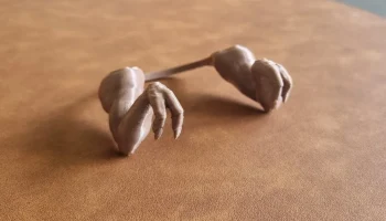 Куриные ручки T-Rex модифицированы для облегчения печати....