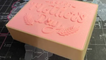 Подарочная коробка ко Дню матери