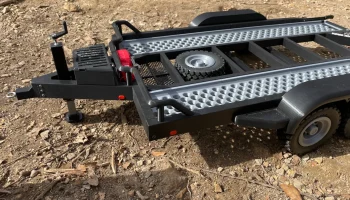 Автомобильный прицеп BlackCrow в масштабе 1:8 2