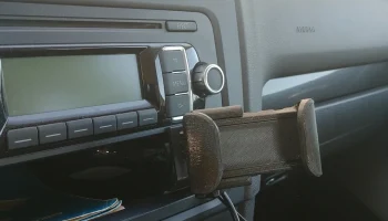 Универсальный держатель для телефона Golf 6 5