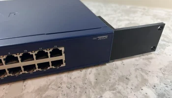 Ушко для стойки для коммутатора Netgear (текущая версия 1... 1