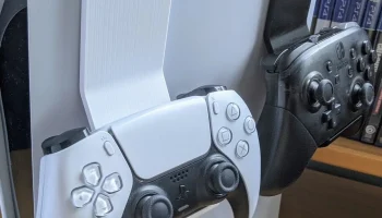 Зажим для контроллера PS5