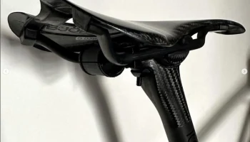 Крепление на седельную рейку для заднего фонаря Knog...... 3