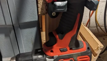 Крепление/держатель для сверла Milwaukee M18......... 2
