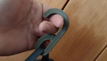 крючок для рюкзака, изящная, но прочная конструкция... 1