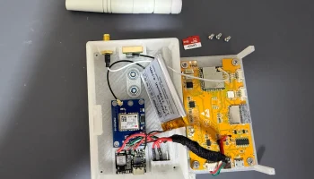 ESP32 Дешевый чехол с желтым дисплеем (CYD) для Брюса, Ма.. 1
