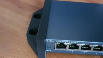 Крепление для 8-порт коммутатора tp-link Крепление для 8-порт коммутатора tp-link