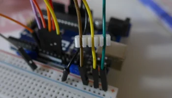 Держатель кабеля для кабелей диаметром 1,4 мм, Arduino [б...