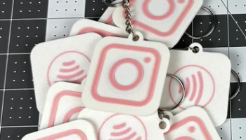 NFC-брелки для Instagram